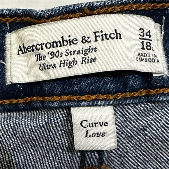 Abercrombie & Fitch Curve Love Jean Shorts - Picture 3 of 3
